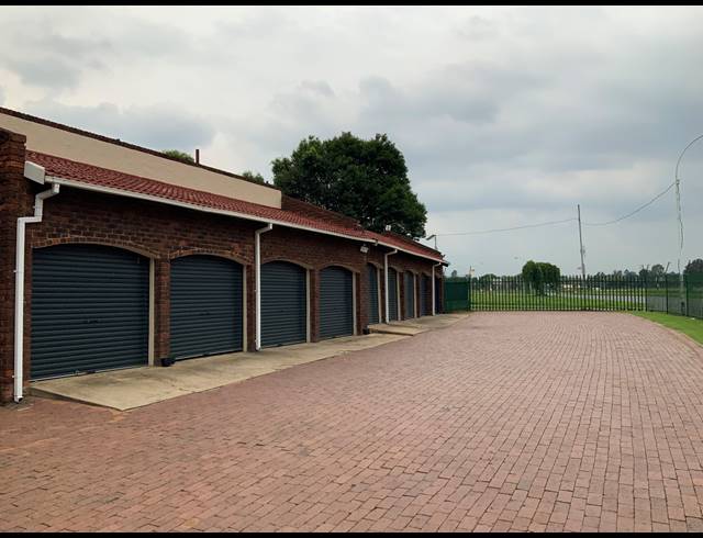 3 BEDROOM CLUSTER FOR SALE IN BOKSBURG SOUTH